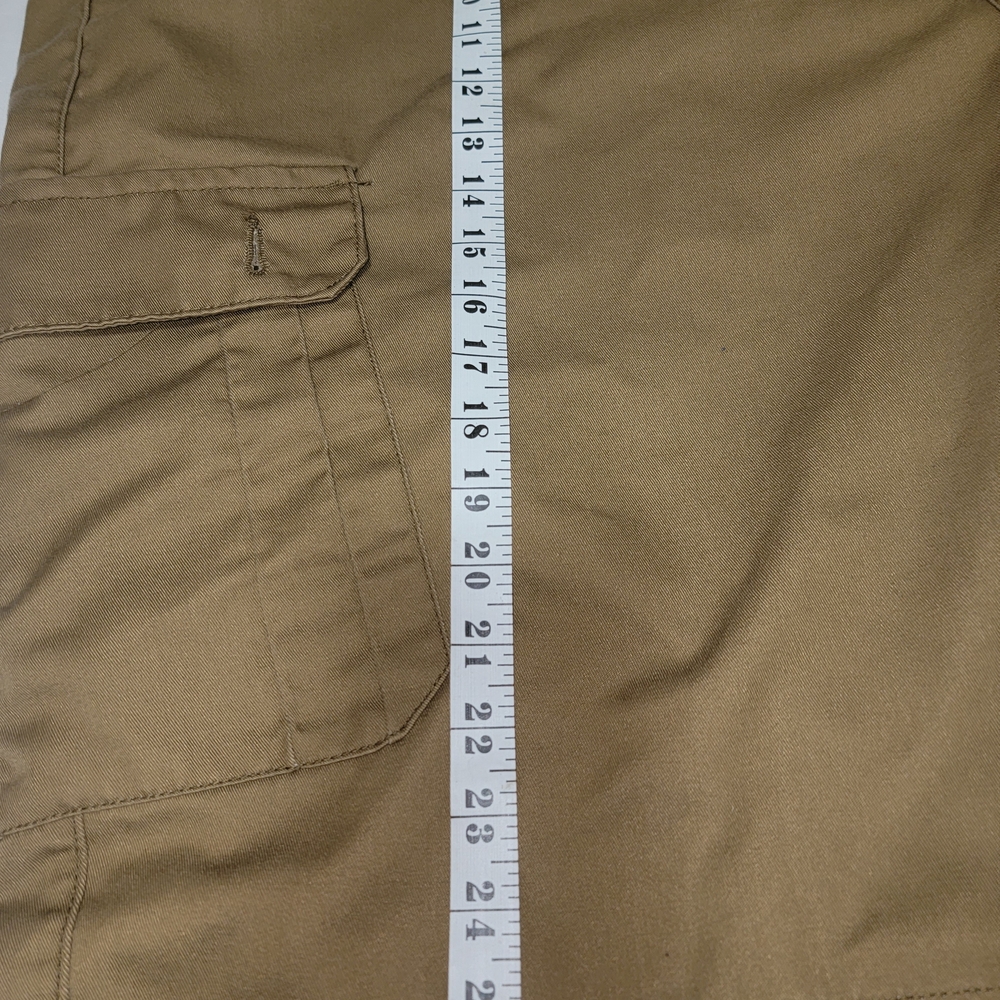 Huntington Home Tan Cargo Shorts Casual Style